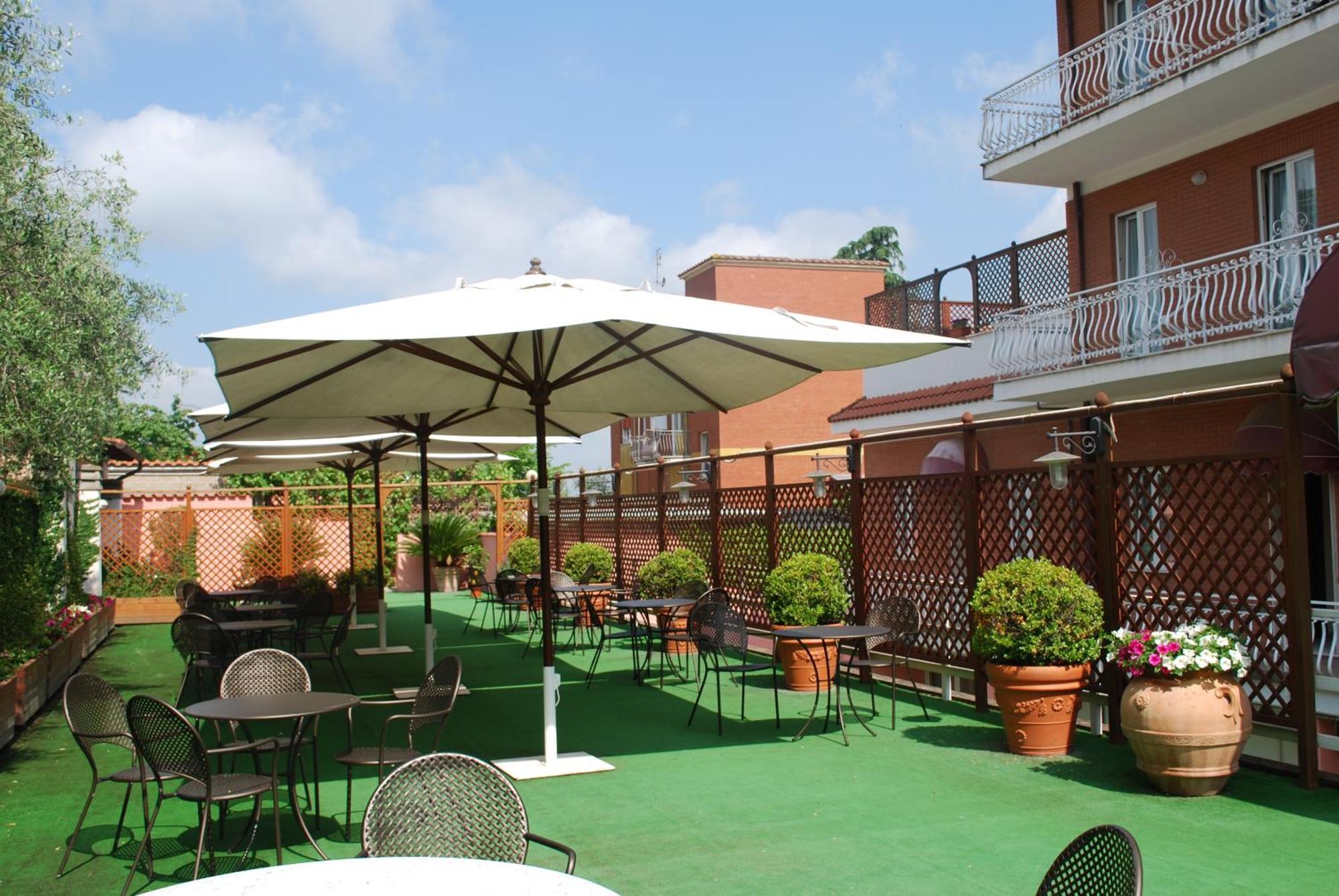 Marini Park Hotel Castel di Leva Exterior photo