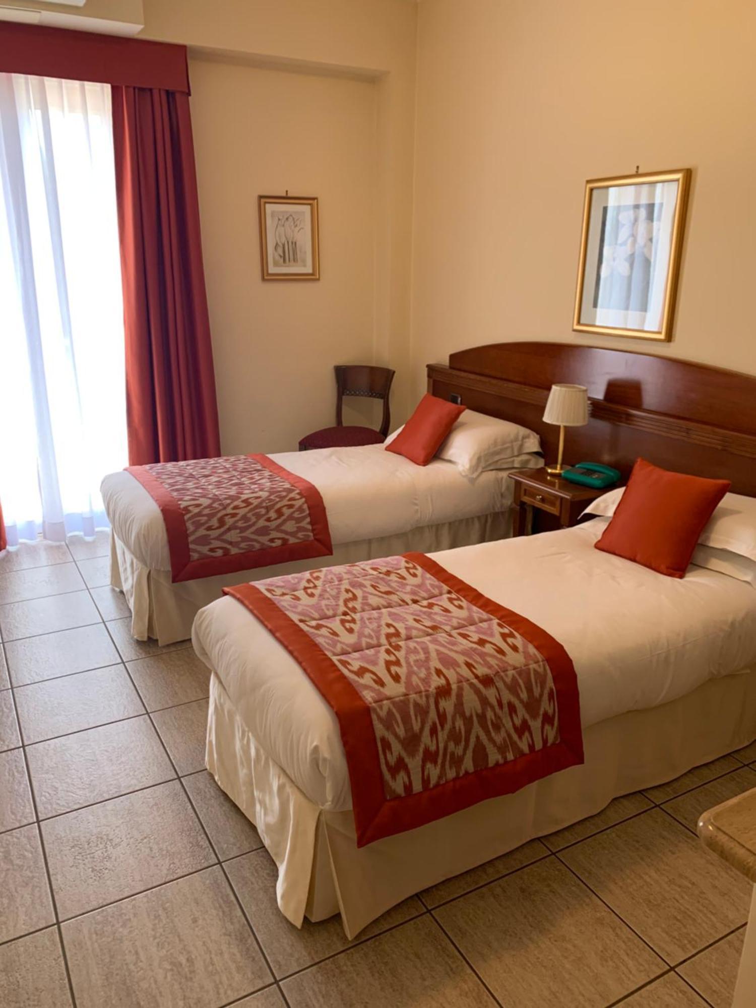 Marini Park Hotel Castel di Leva Exterior photo