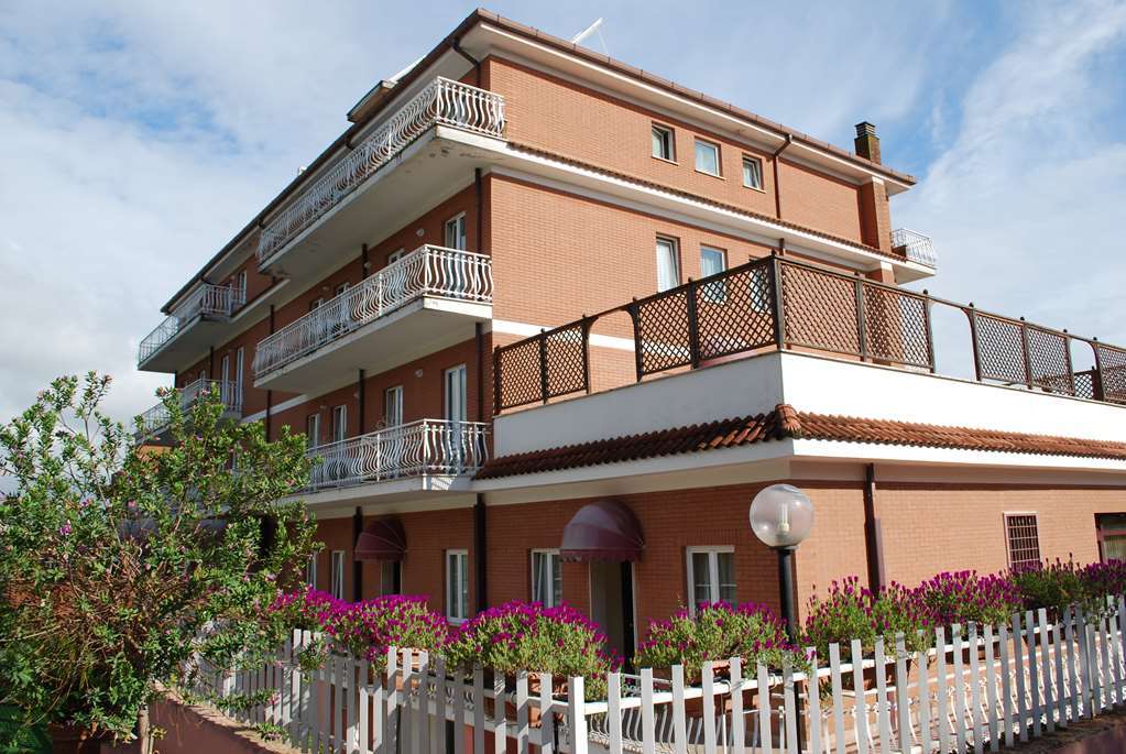 Marini Park Hotel Castel di Leva Exterior photo